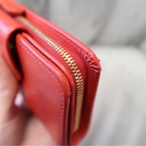 Prada Saffiano Wallet - Picture 6 of 9